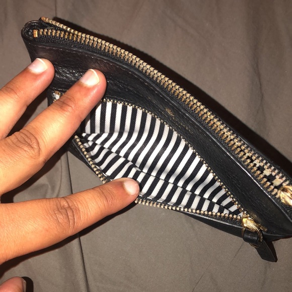 Kate spade mini wristlet - Picture 5 of 5